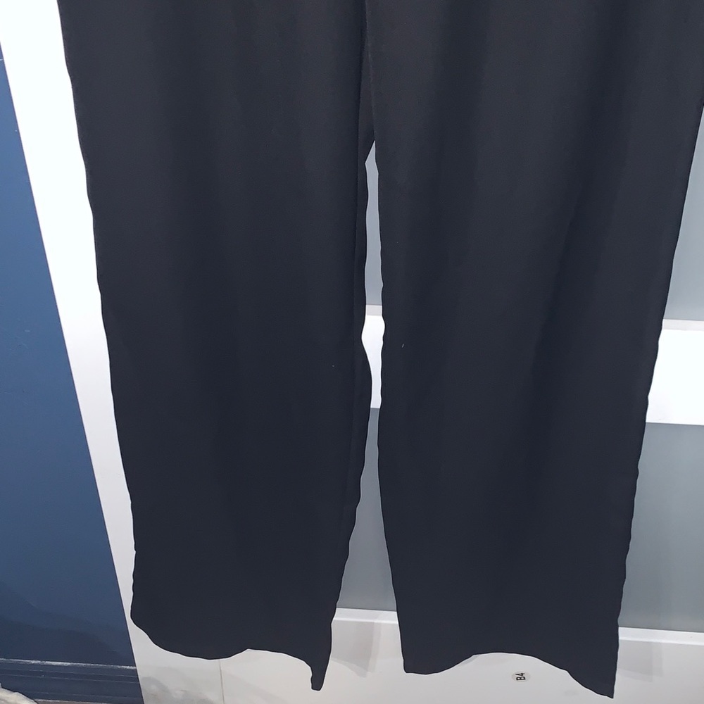 Source Unknown Black Sleeveless Jumpsuit - Picture 2 of 5